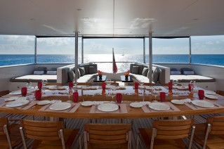 Motor yacht IDOL-  Bridge Deck Al Fresco Dining